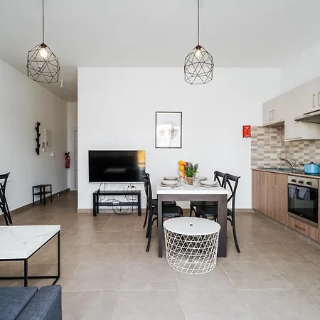 Sunnyvillas 1 Bedroom Apartment
